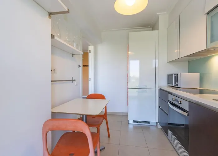 Lovely 1 Bdr With Pool By Lovelystay Лиссабон